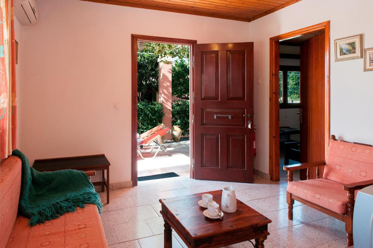 Amalia Cottages Agios Gordios  Exterior foto